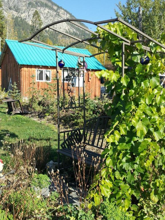 Hotel Steamboat Mountain Chalets Spillimacheen Exterior foto
