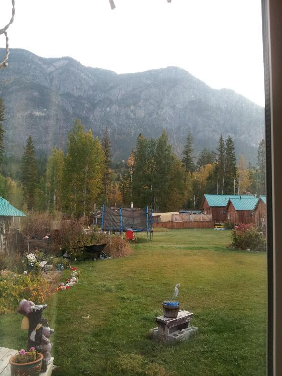 Hotel Steamboat Mountain Chalets Spillimacheen Exterior foto